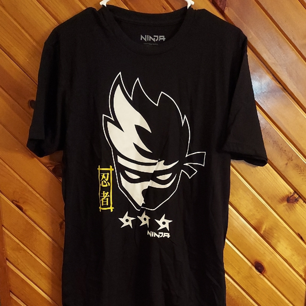 Ninja Black and White Graphic Tee (Medium)